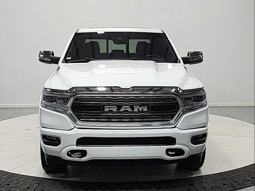 Bright White Clearcoat 2023 RAM 1500 Limited