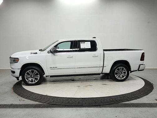 Bright White Clearcoat 2023 RAM 1500 Limited