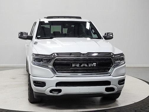 Bright White Clearcoat 2023 RAM 1500 Limited