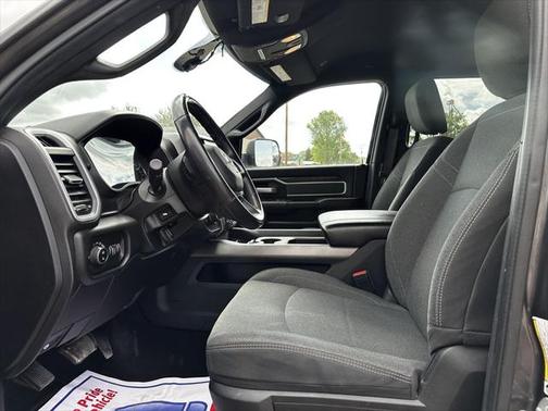 2020 RAM 2500 Lone Star Crew Cab 4X4 6'4' Box