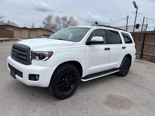 Super White 2010 Toyota Sequoia Limited
