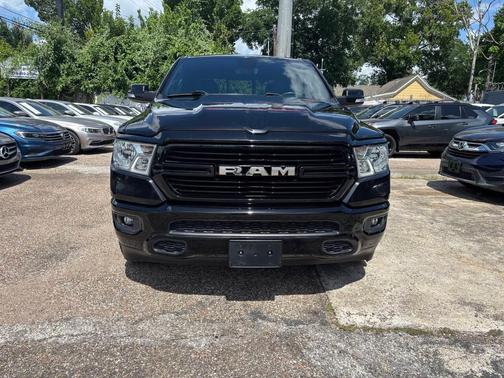 Diamond Black Crystal Pearlcoat 2020 RAM 1500 Big Horn/Lone Star