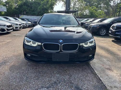 Black 2017 BMW 320 i