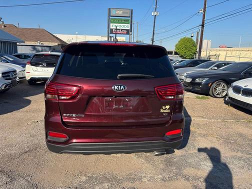 Sangria 2019 Kia Sorento LX