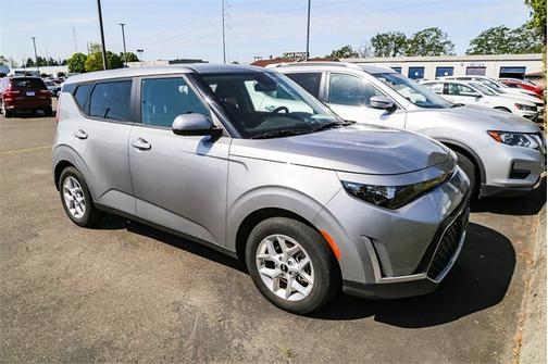 2023 Kia Soul LX