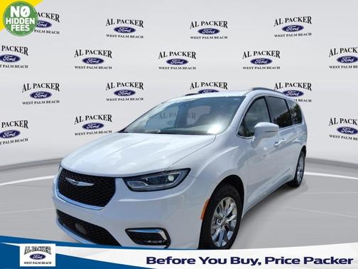 Bright White Clearcoat 2022 Chrysler Pacifica TOURING L