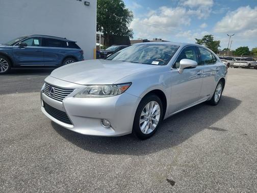 2013 Lexus ES 300h Base