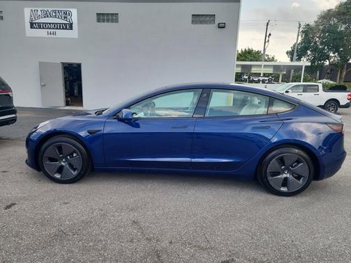 2022 Tesla Model 3 Long Range