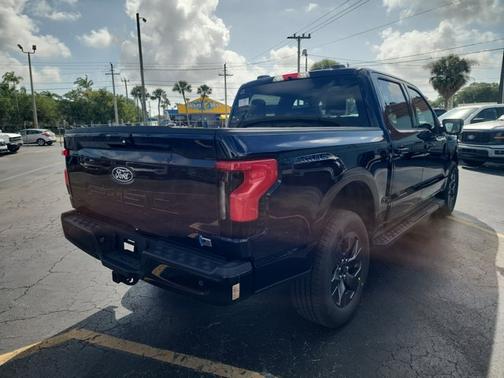 2025 Ford F-150 Lightning Flash