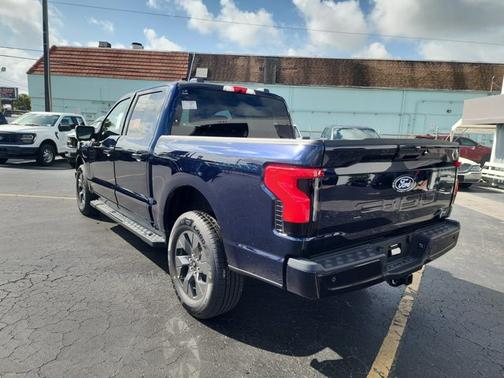 2025 Ford F-150 Lightning Flash
