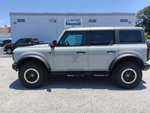 CACTUS GRAY 2023 Ford Bronco BADLANDS
