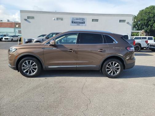 2022 Lincoln Nautilus STANDARD