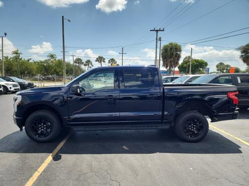 2025 Ford F-150 Lightning XLT