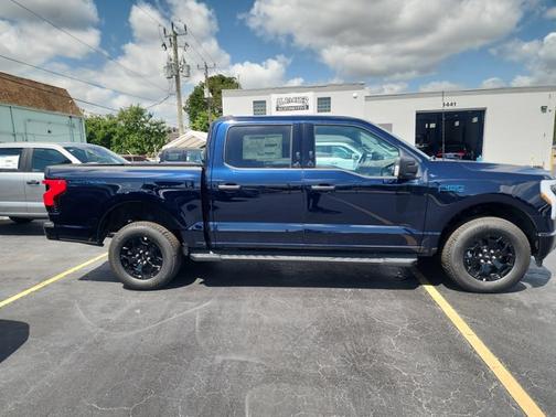 2025 Ford F-150 Lightning XLT