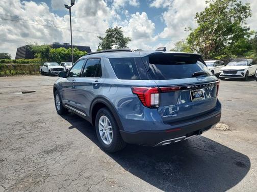 2025 Ford Explorer Active