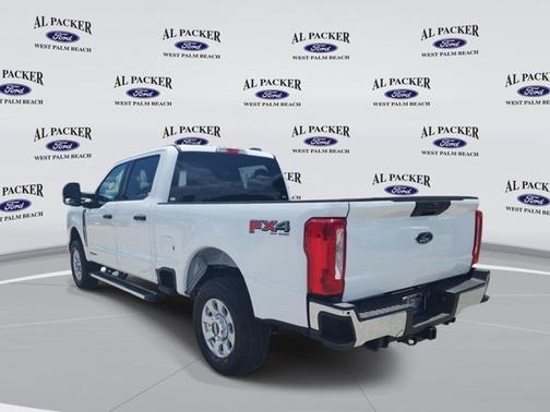 OXFORD WHITE 2024 Ford F-250 XLT