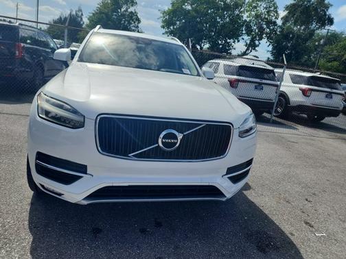 2019 Volvo XC90 T5 MOMENTUM