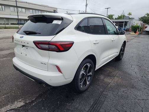 2025 Ford Escape ST-Line Elite