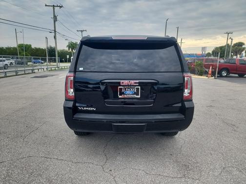 Onyx Black 2018 GMC Yukon SLE