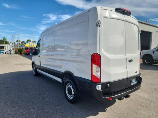 2020 Ford Transit-250 