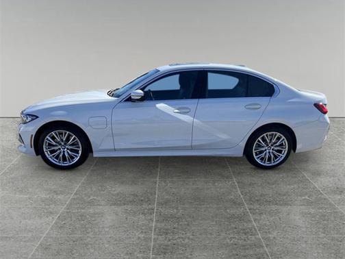 2024 BMW 330e Base