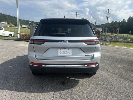 2024 Jeep Grand Cherokee Laredo
