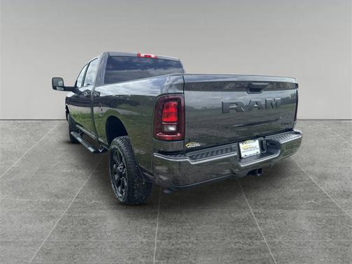 2025 RAM 2500 Big Horn Crew Cab 4x4 6'4' Box