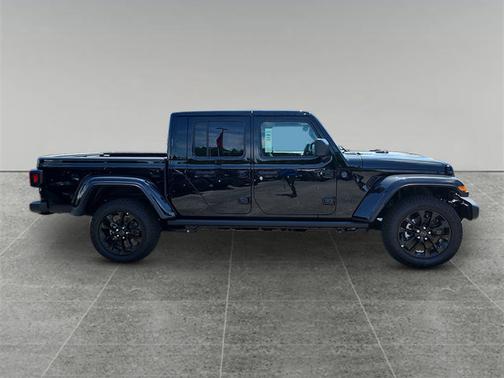 2025 Jeep Gladiator Nighthawk