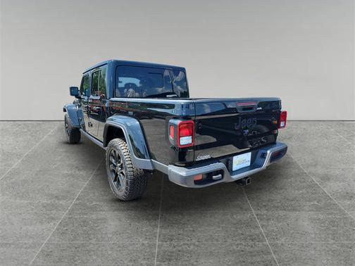2025 Jeep Gladiator Nighthawk