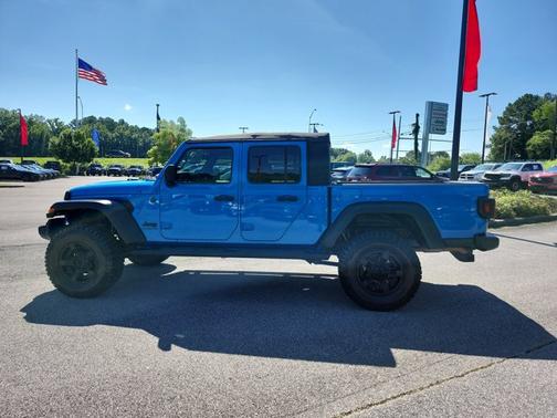 2022 Jeep Gladiator Sport