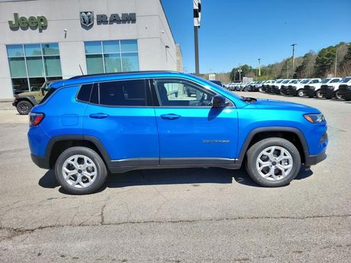 2025 Jeep Compass Latitude