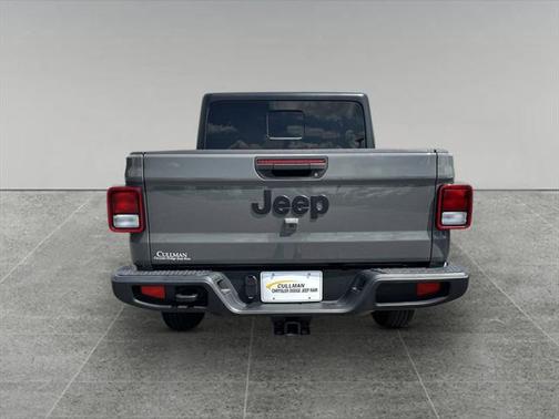 2022 Jeep Gladiator Sport S