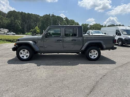 2022 Jeep Gladiator Sport S