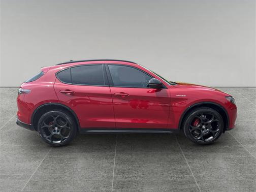 2024 Alfa Romeo Stelvio Veloce AWD