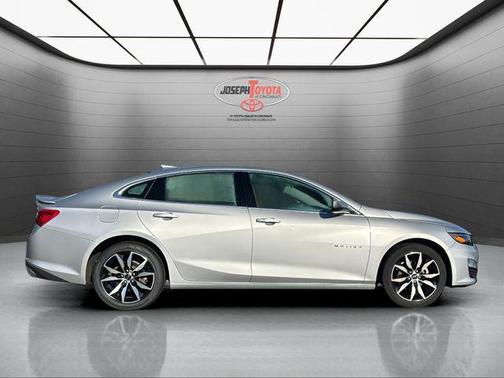 2021 Chevrolet Malibu FWD RS