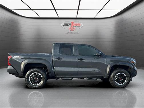 2025 Toyota Tacoma Hybrid TRD Off Road