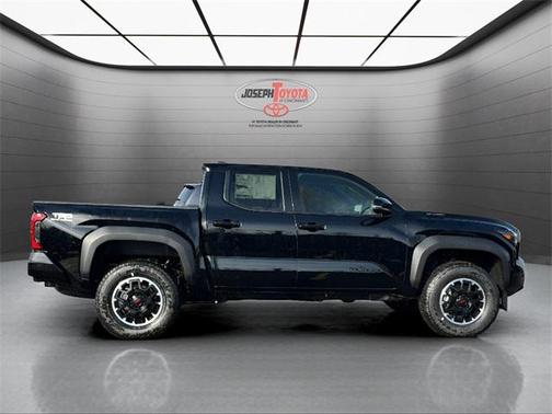 2025 Toyota Tacoma Hybrid TRD Off Road