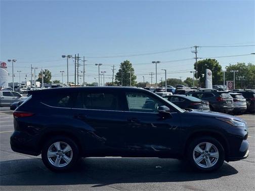 2020 Toyota Highlander LE