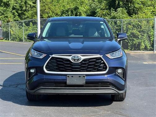 2020 Toyota Highlander LE