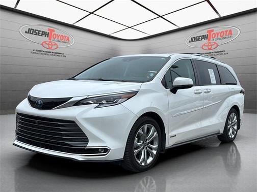 2021 Toyota Sienna Platinum 7 Passenger