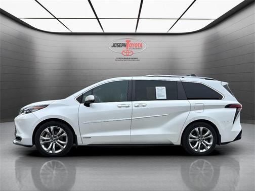 2021 Toyota Sienna Platinum 7 Passenger