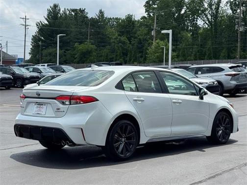2024 Toyota Corolla Hybrid SE
