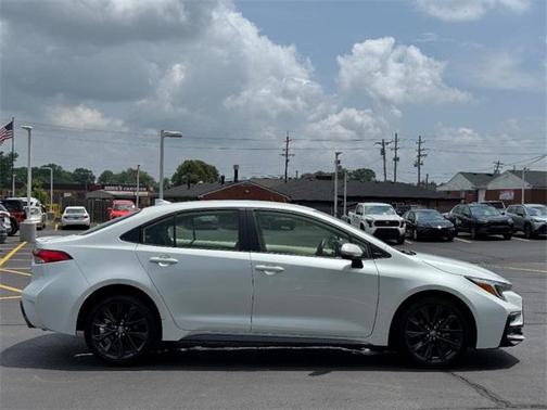2024 Toyota Corolla Hybrid SE