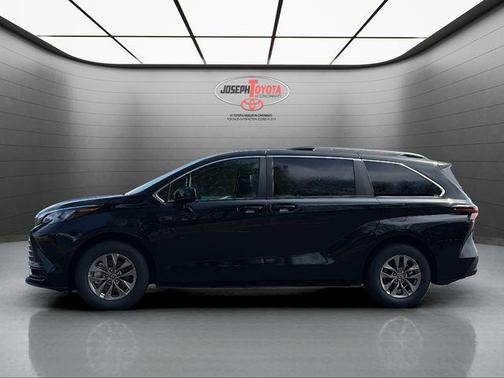 Midnight Black 2026 Toyota Sienna LE