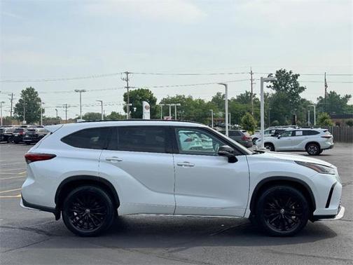 2023 Toyota Highlander XSE