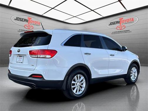 2017 Kia Sorento LX