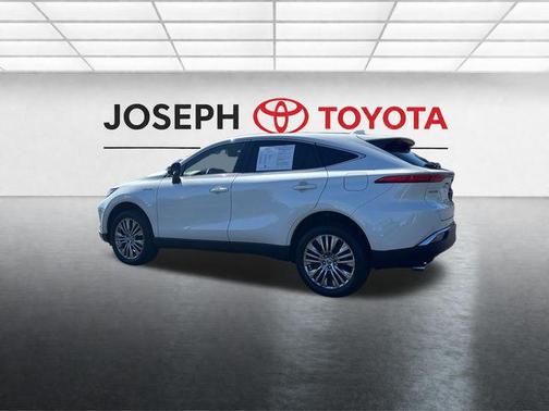Blizzard Pearl 2021 Toyota Venza Limited