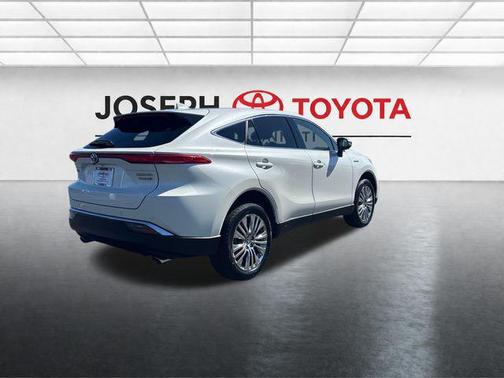 Blizzard Pearl 2021 Toyota Venza Limited