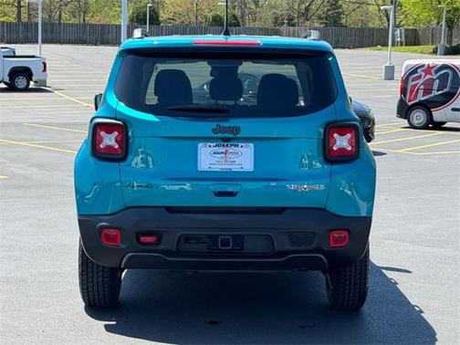 2022 Jeep Renegade Trailhawk