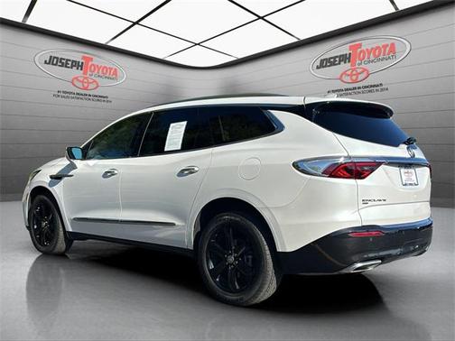2023 Buick Enclave Essence AWD
